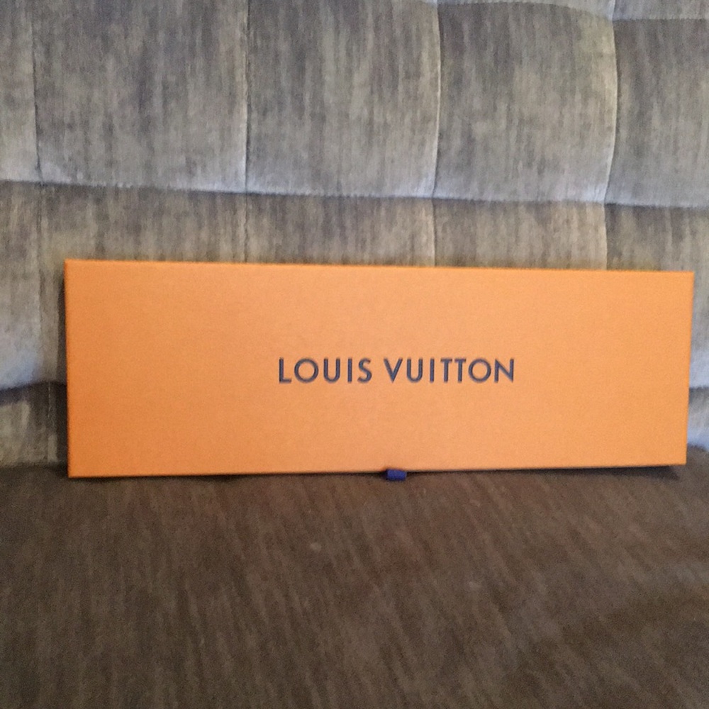 Louis Vuitton box